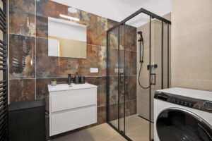 Koupelna luxusního apartmánu s terasou v ubytování u Brna
