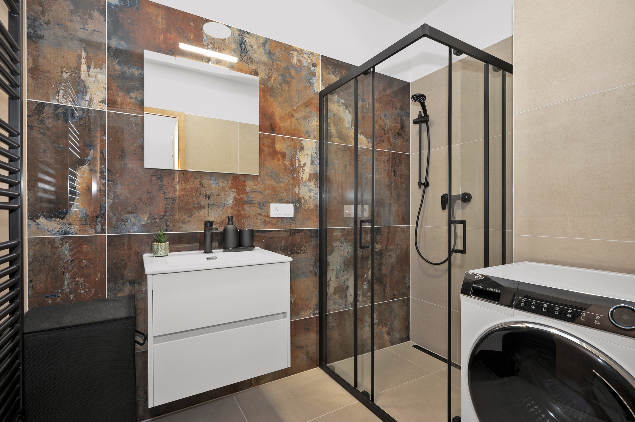 Koupelna luxusního apartmánu s terasou v ubytování u Brna